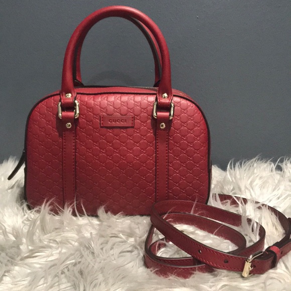 Gucci Handbags - Gucci crossbody